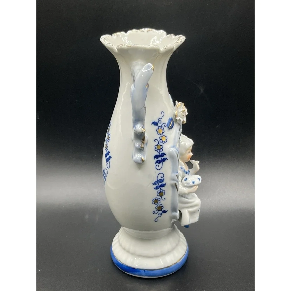 Vtg‎ Norleans Victorian Vase White & Blue with with Gold Trim Sitting Girl 7.5